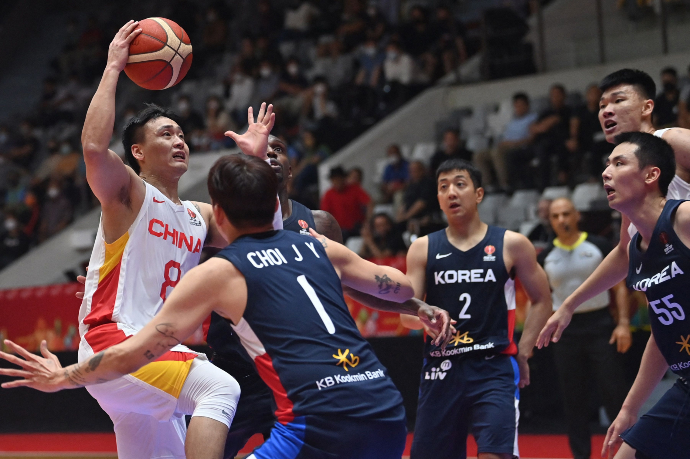 包含集结日深圳男篮篮板制胜：欧冠节点到来，话题不断，赛程密集仍需轮换的词条-九游体育网站